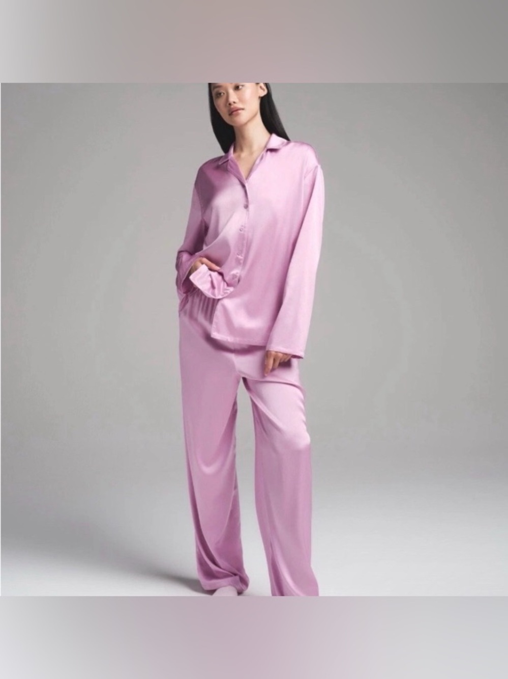 SKIMS Satin Long Sleep Set in LMTD. Edition Petal Medium BNWT In Bag MSRP $278